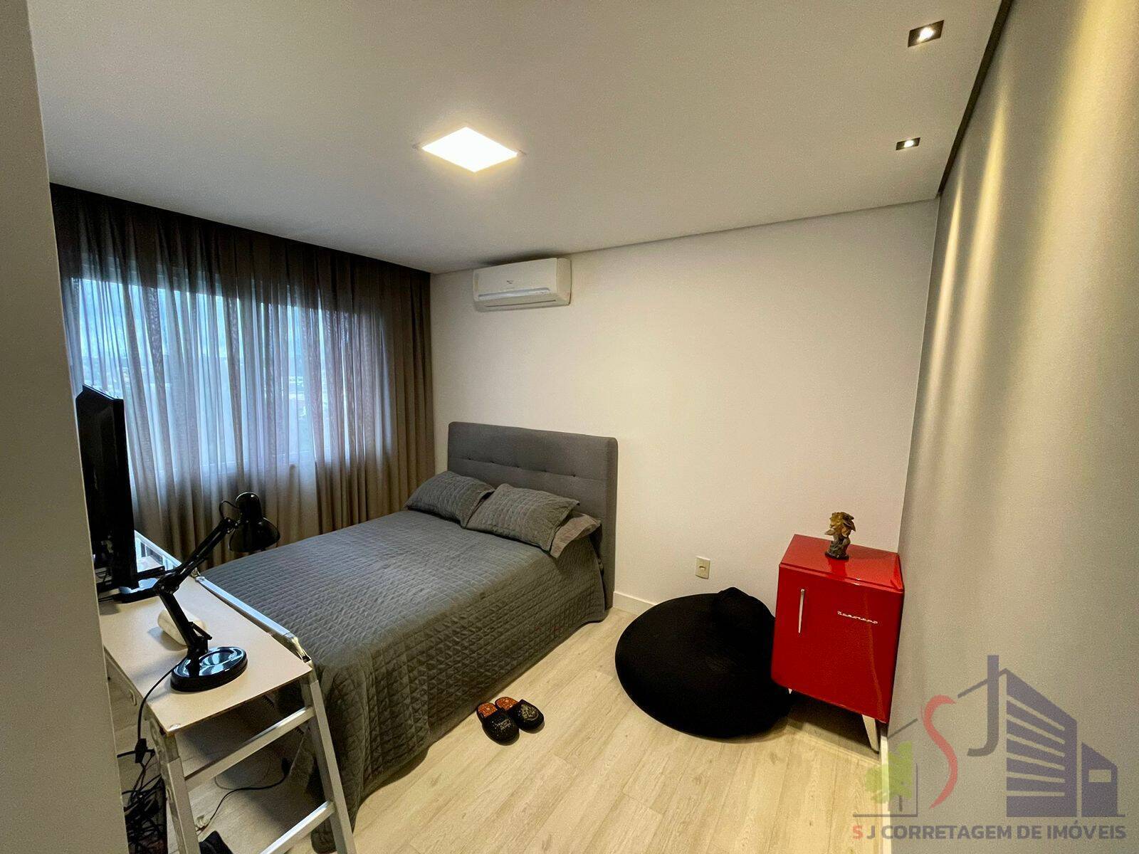 Apartamento à venda com 3 quartos, 133m² - Foto 18