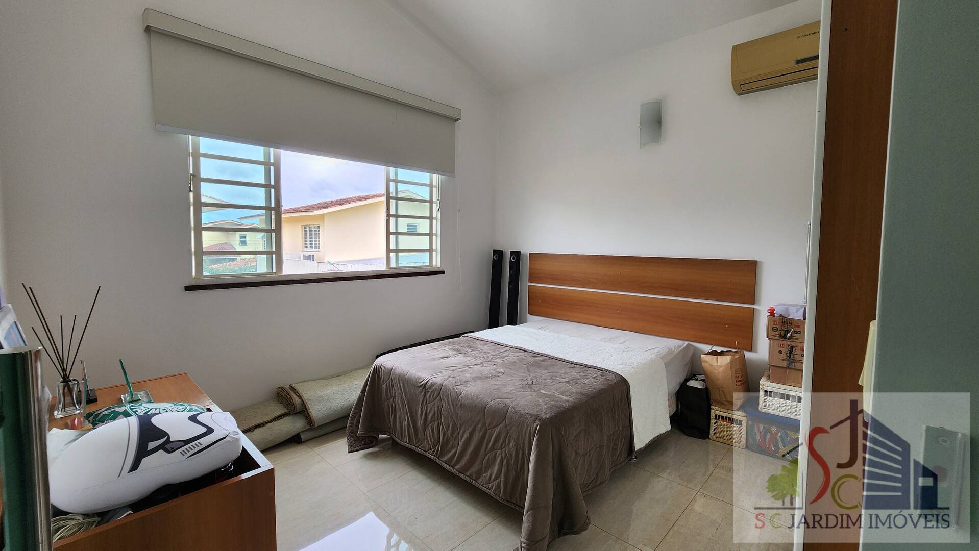 Casa de Condomínio para alugar com 4 quartos, 181m² - Foto 12