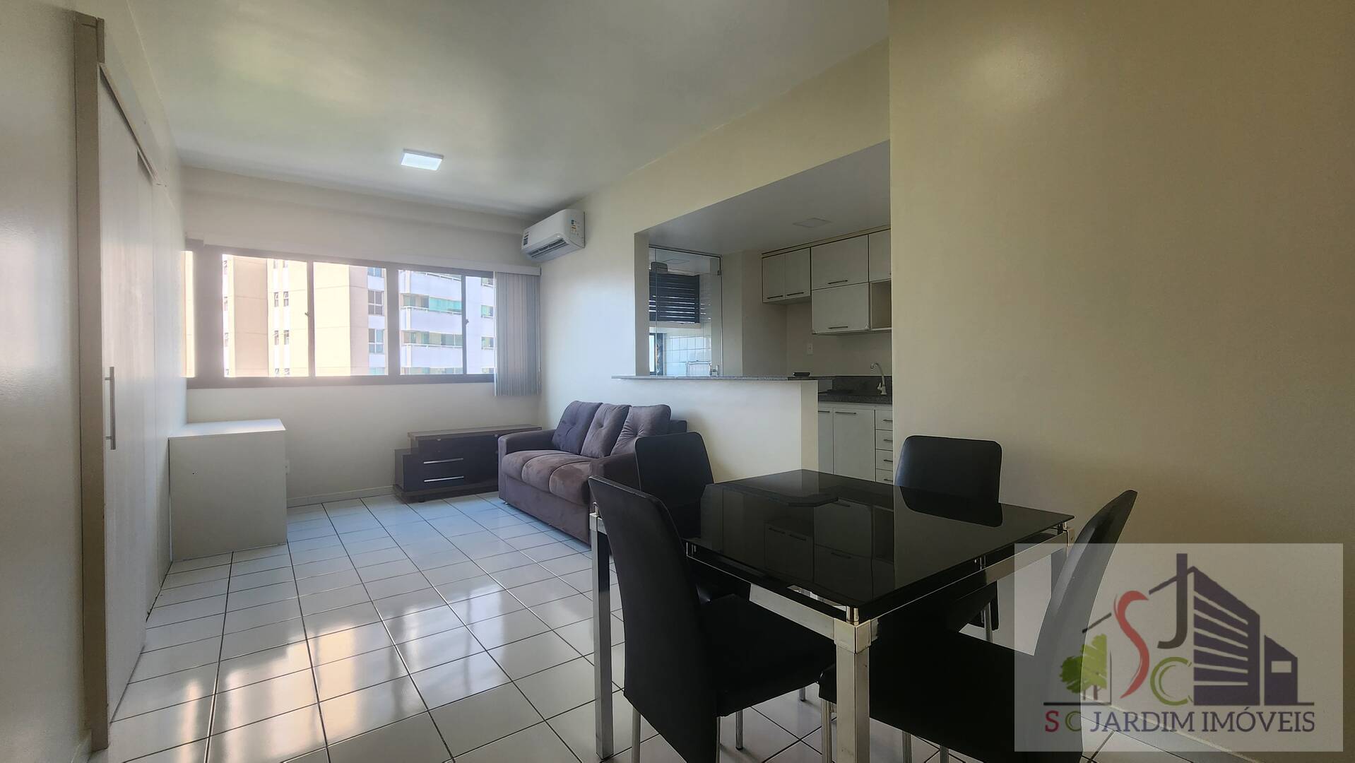 Apartamento para alugar com 1 quarto, 56m² - Foto 1