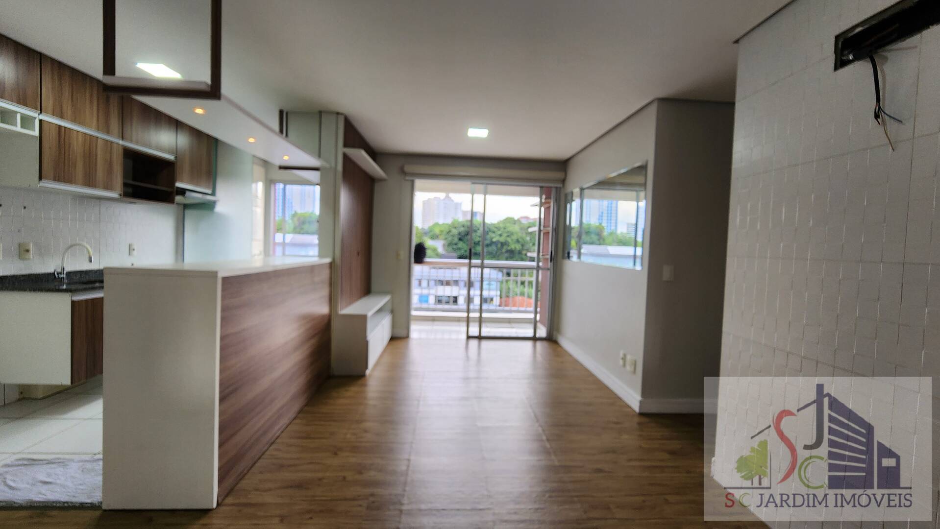 Apartamento para alugar com 3 quartos, 90m² - Foto 2