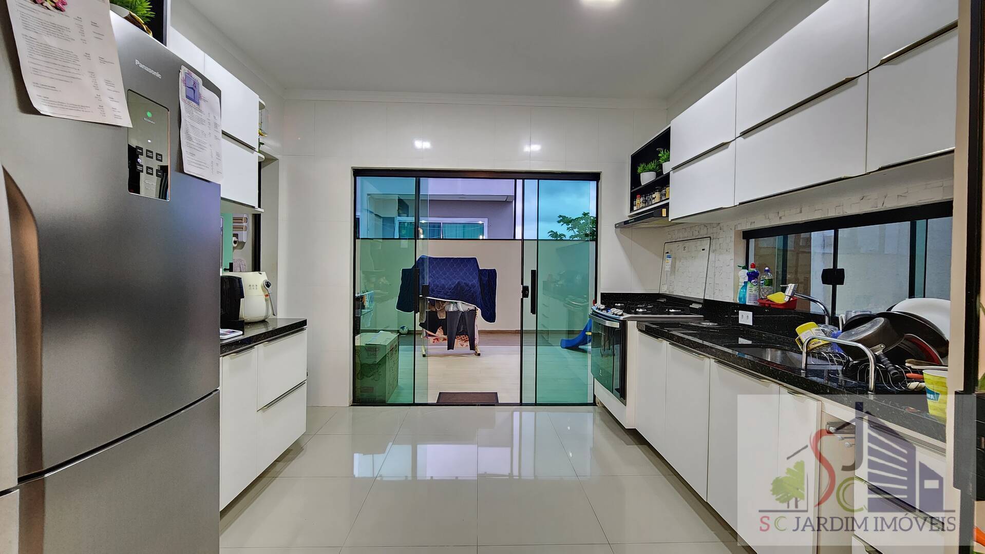 Casa de Condomínio à venda com 3 quartos, 250m² - Foto 6