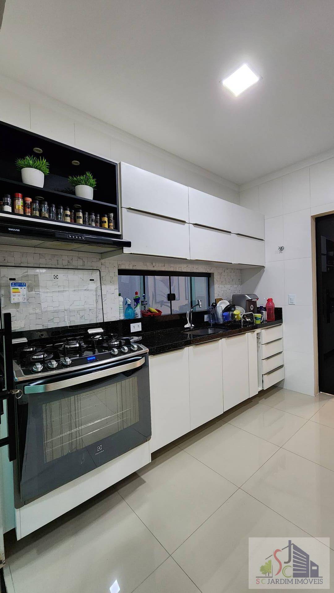 Casa de Condomínio à venda com 3 quartos, 250m² - Foto 7