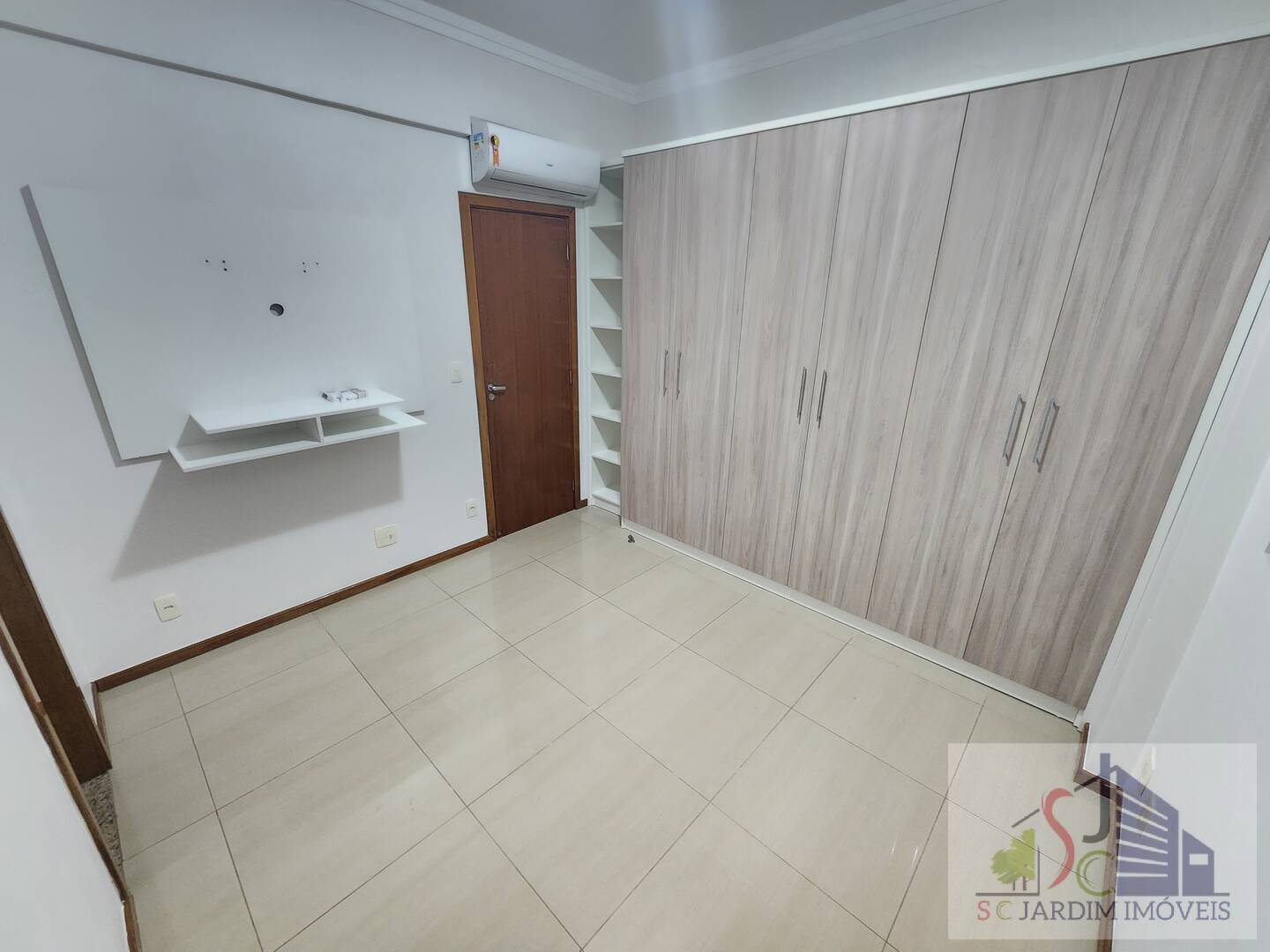 Apartamento para alugar com 2 quartos, 67m² - Foto 10