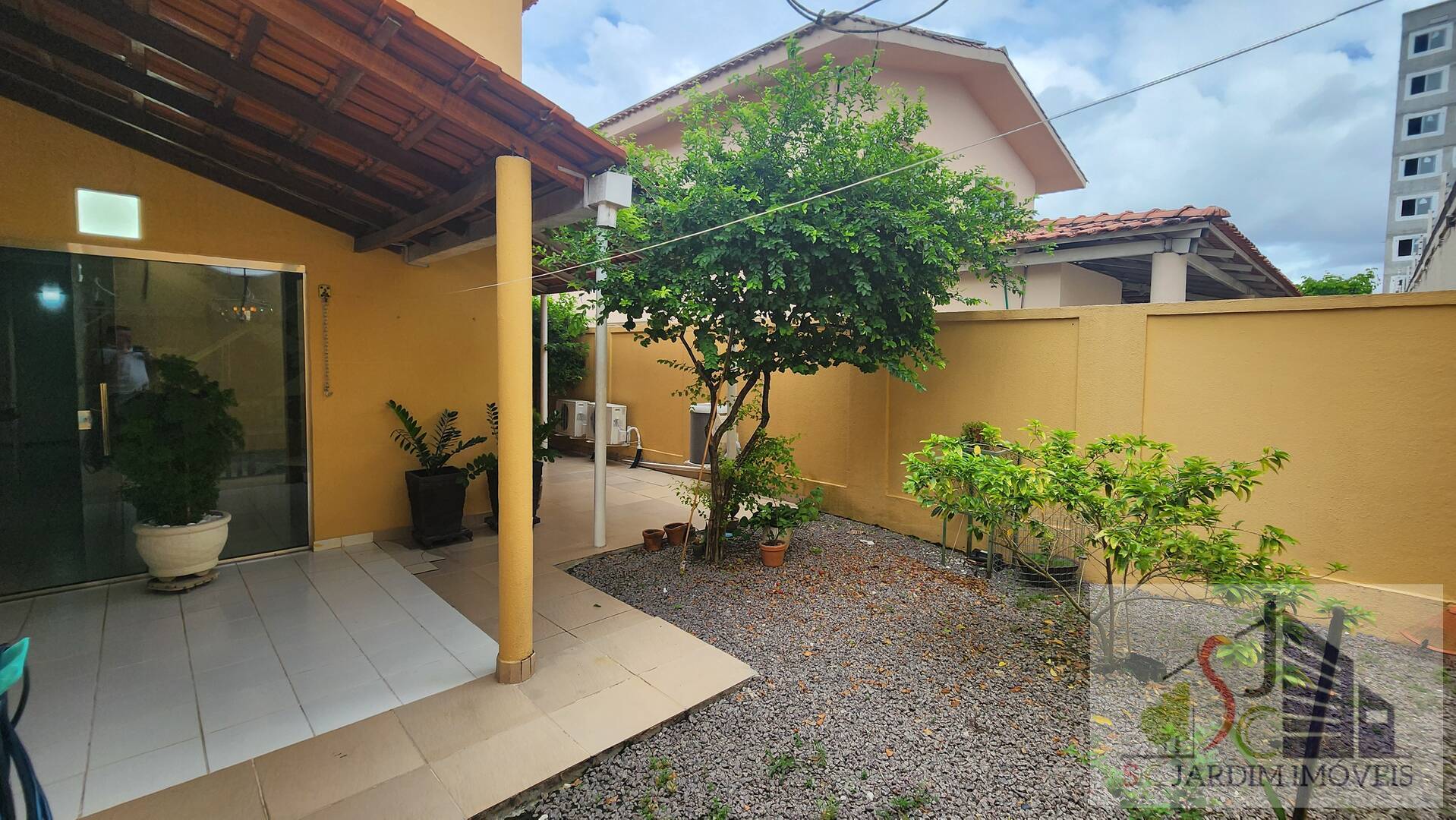 Casa de Condomínio à venda com 5 quartos, 200m² - Foto 11