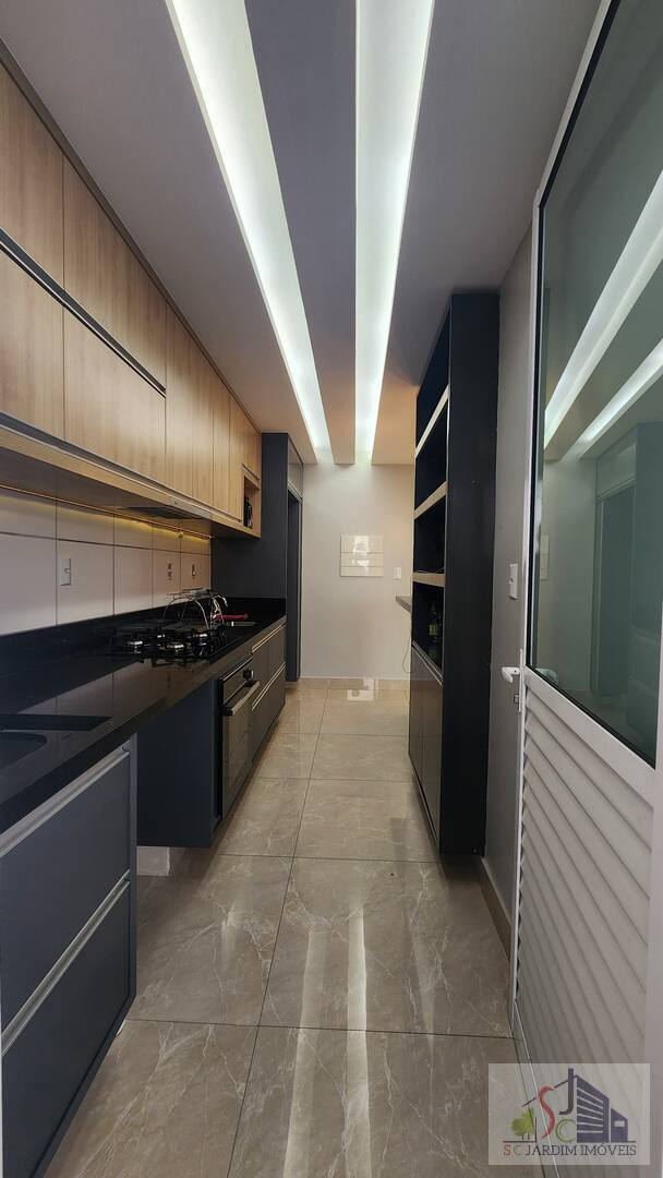 Apartamento para alugar com 2 quartos, 76m² - Foto 7